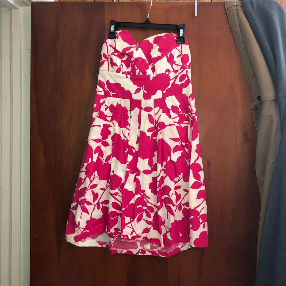 NWOT Strapless dress